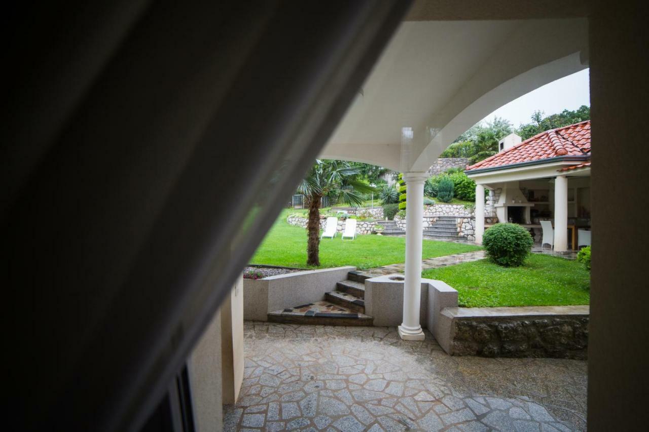 Apartments Villa Majda Matulji Extérieur photo